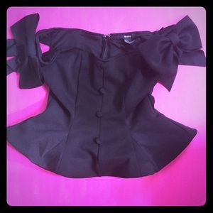 Black sweetheart off the shoulder now peplum top